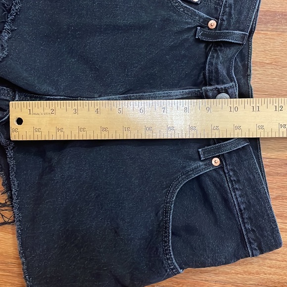 Levi’s 501 Black Women’s Shorts Cut Offs Raw Hem ButtonFly Size Tag 31 - Picture 7 of 13